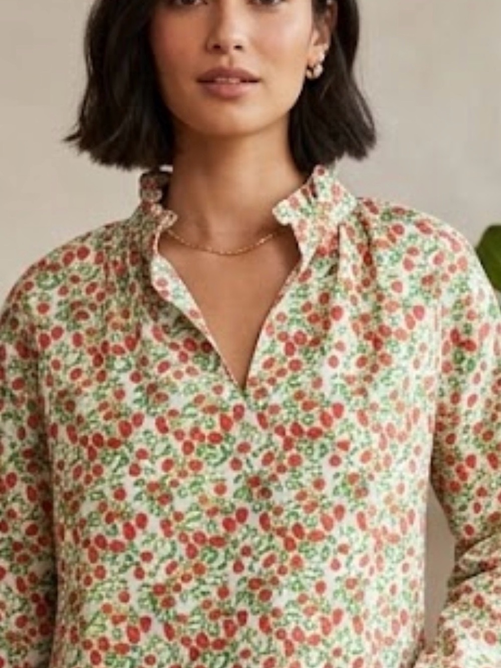 Never a Wallflower Prima Cotton  Floral Blouse in Red & Green